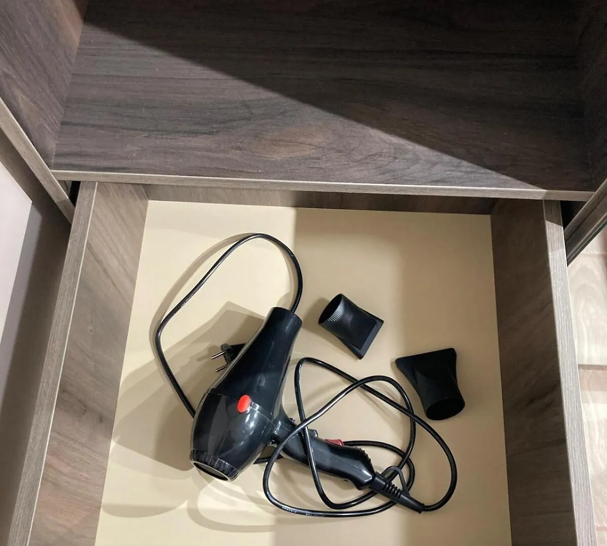 A Cozy And Comfortable Semi-Basement Apartment Tbilisi