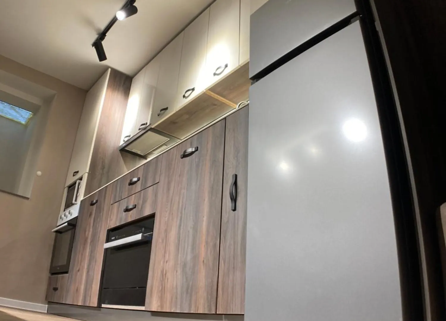 A Cozy And Comfortable Semi-Basement Apartment Tiflis 0*,
